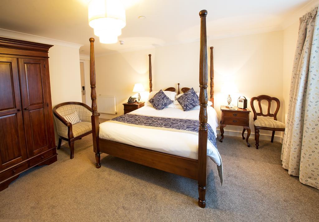 The Bishops Table Hotel Farnham  Eksteriør billede